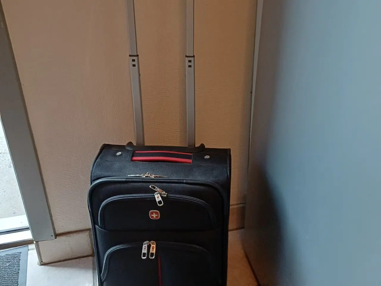 Billede 1 - Wenger kabine/weekend trolly