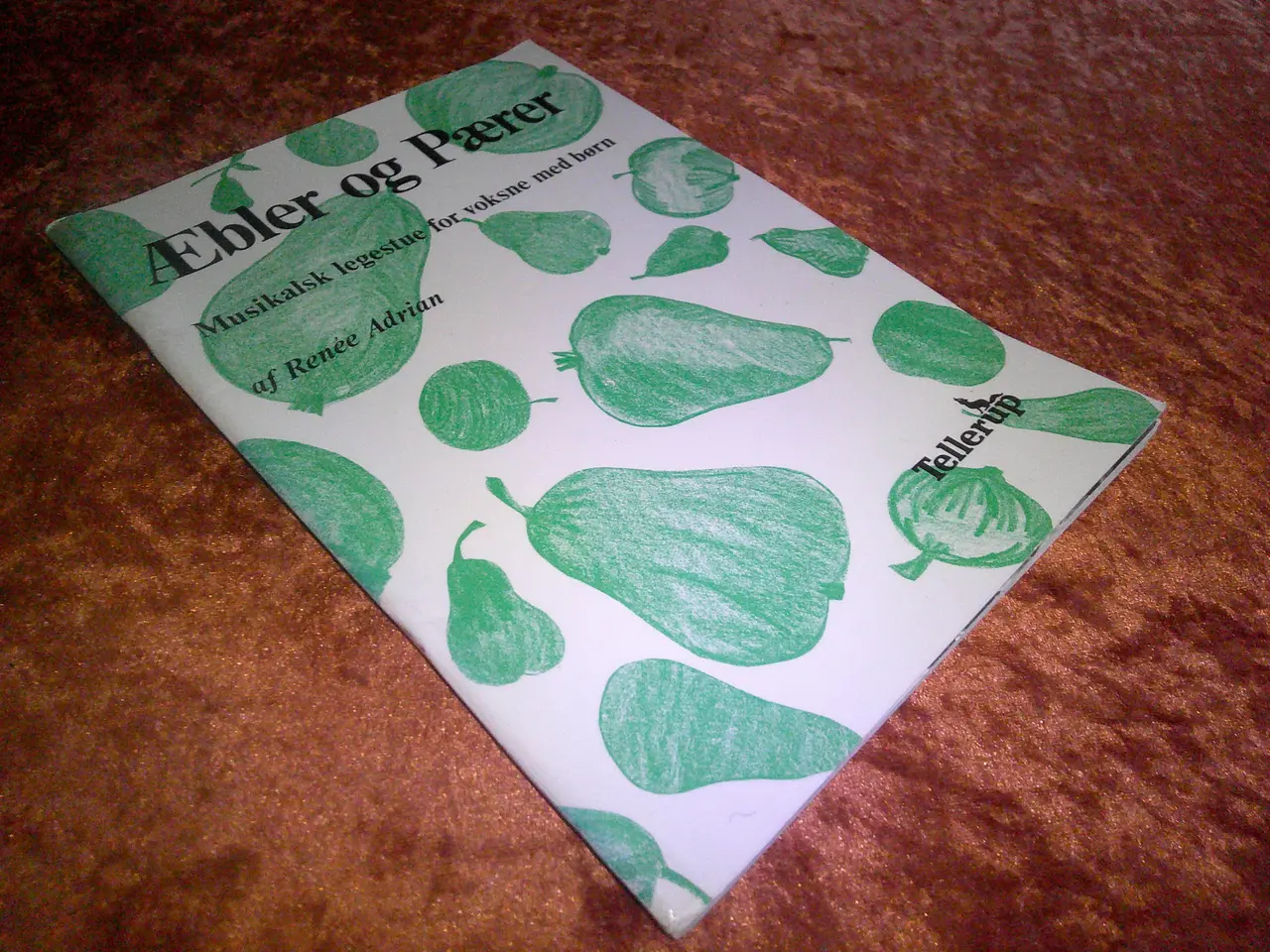 Billede 1 - Æbler og pærer, Renée Adrian