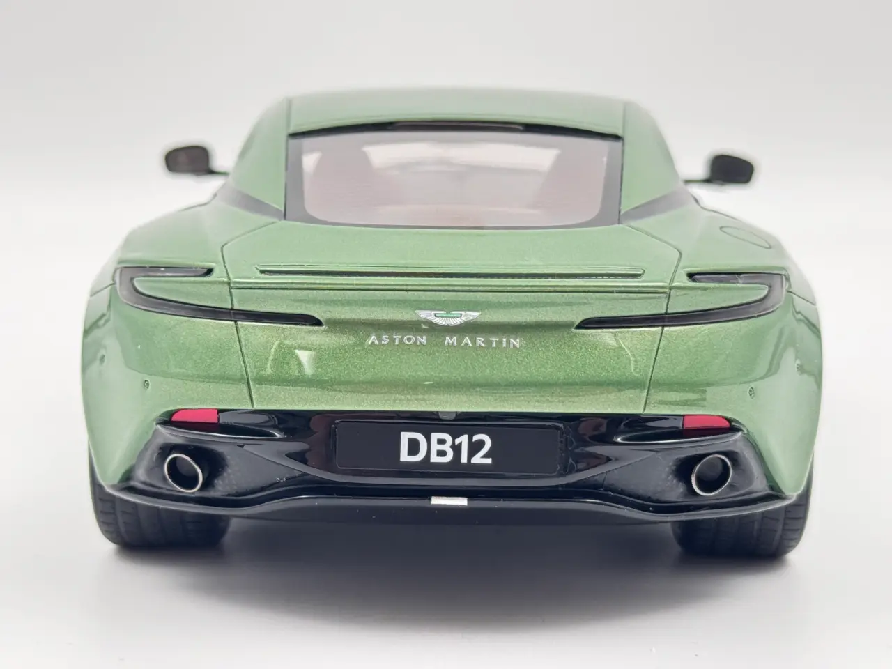 Billede 11 - 2023 Aston Martin DB12 - 1:18