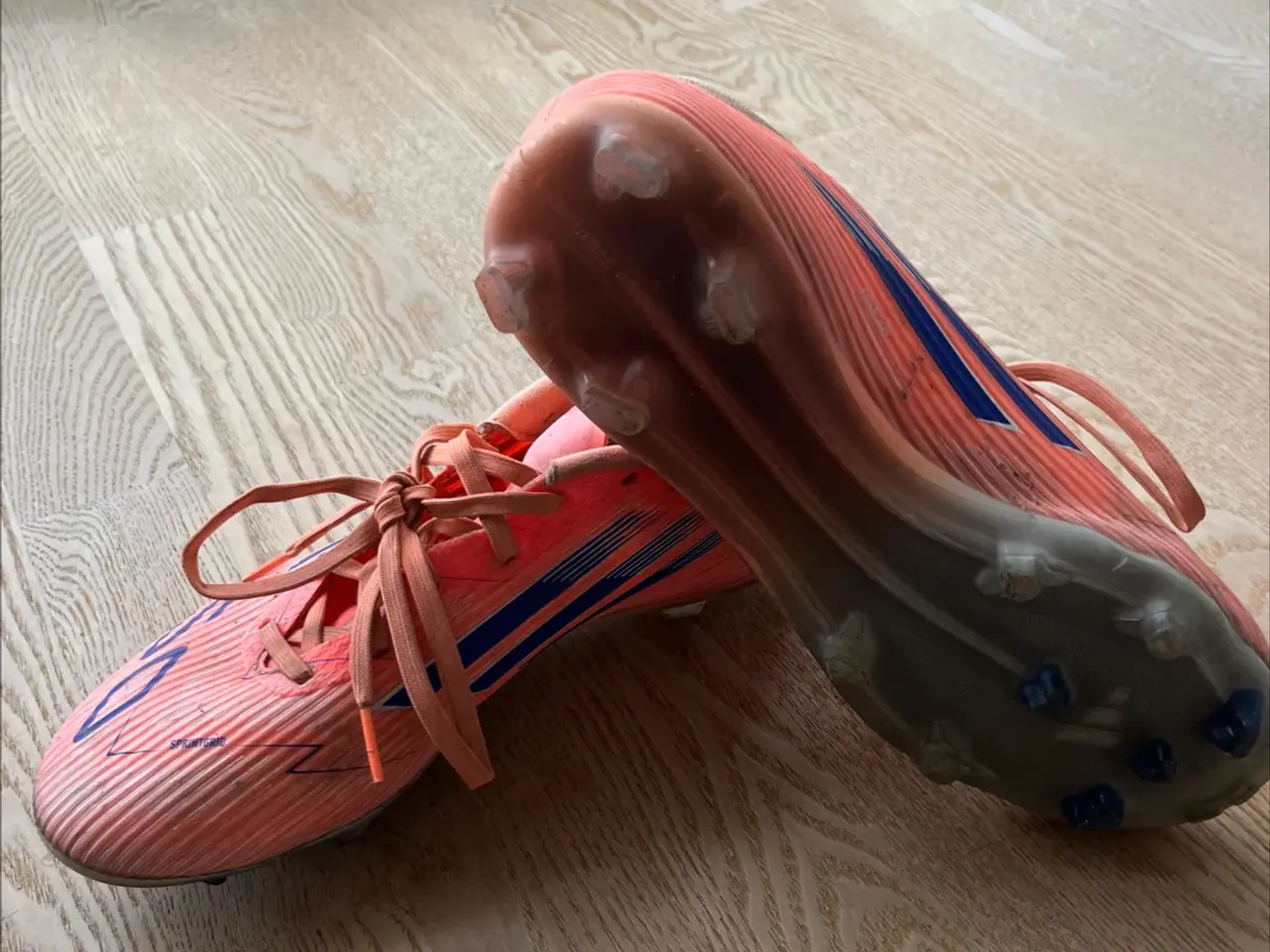 Billede 1 - Adidas fodboldstøvler str. 40