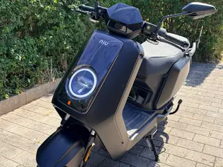 2026 NIU NQiX 150, Sort - 30 km/t el-knallert