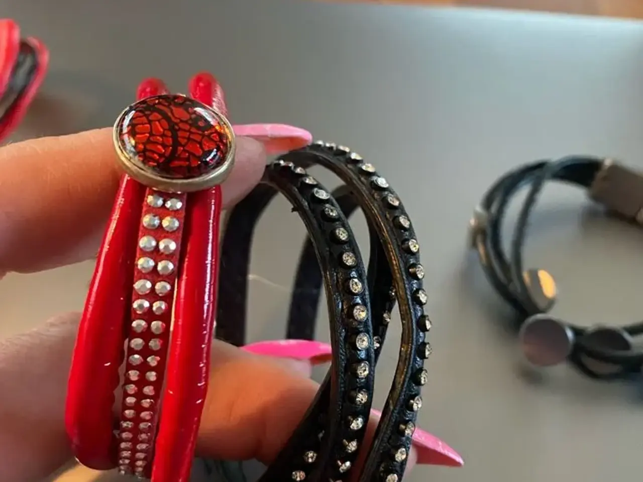 Billede 2 - Flotte armbånd