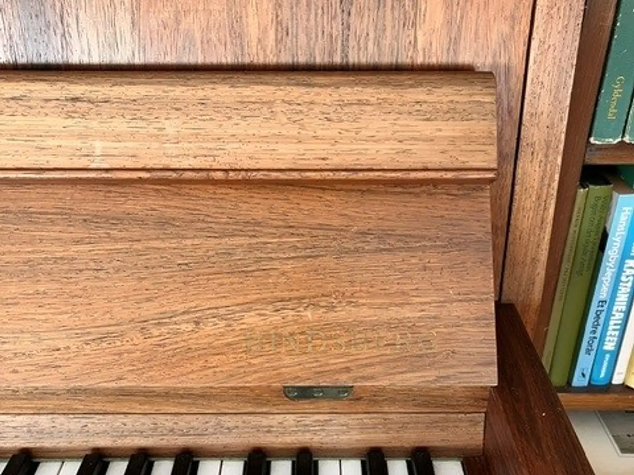 Billede 2 - Hindsberg klaver ca. 1966 i teakfiner
