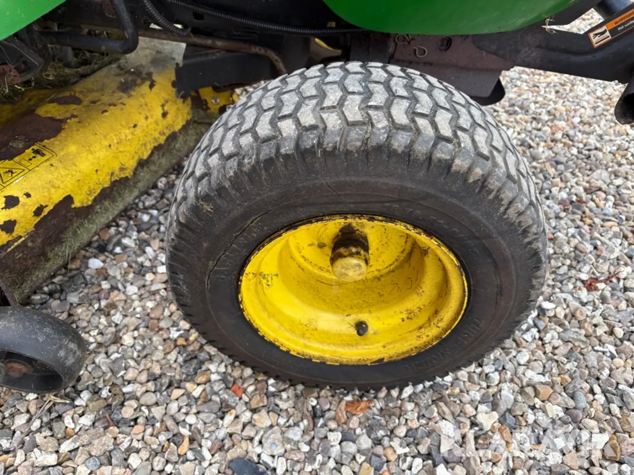 Billede 11 - Græsslåmaskine John Deere X165