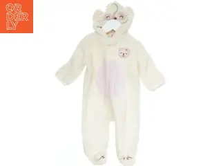 Fluffy baby heldragt med bamse motiv fra Baby Gear (str. 68)