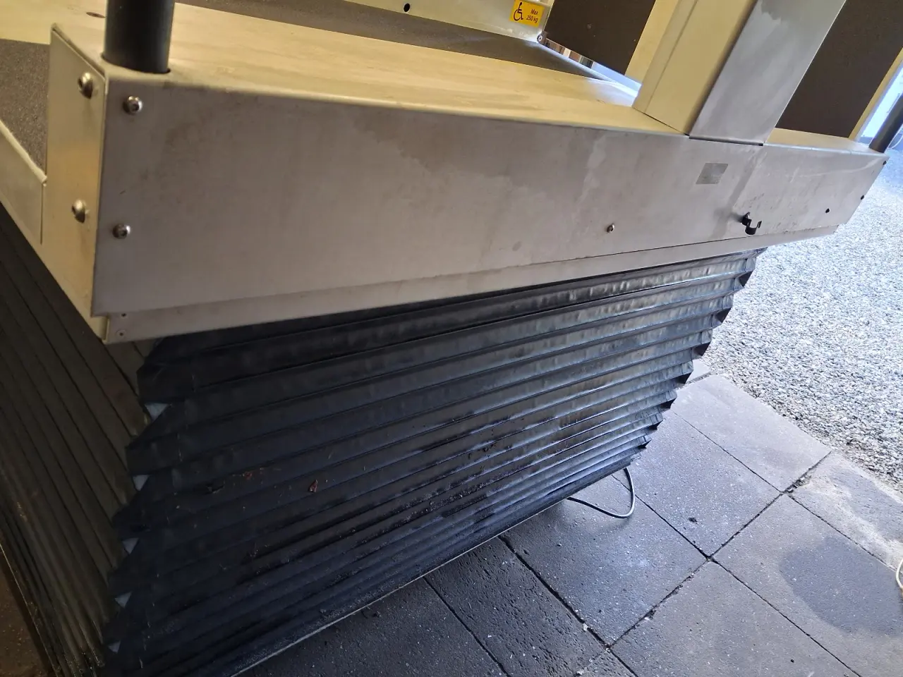 Billede 10 - Lift 250kg til kørestol/mc/knallert. Evt bytte 