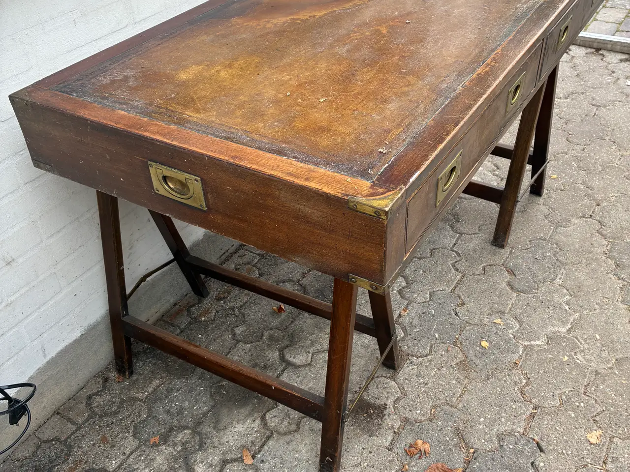 Billede 1 - Gammelt skrivebord