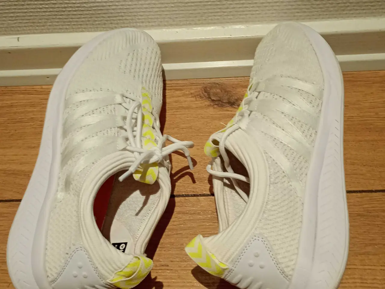 Billede 2 - Fine sneakers, HUMMEL, str. 41.