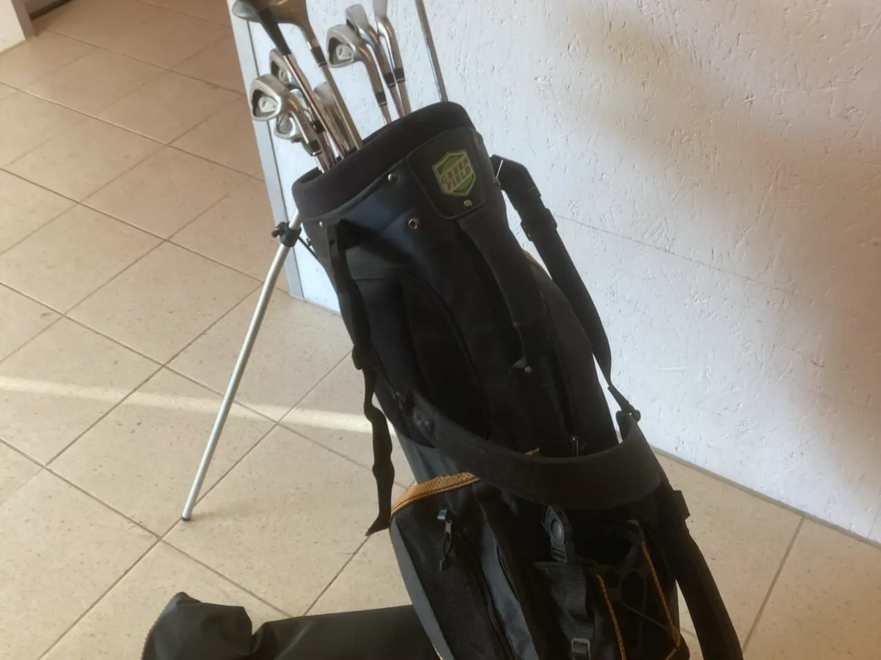 Billede 6 - Golfsæt i rummelig Bærebag
