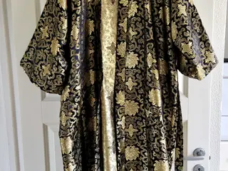Stor flot vintage silke kimono. Aldrig brugt 