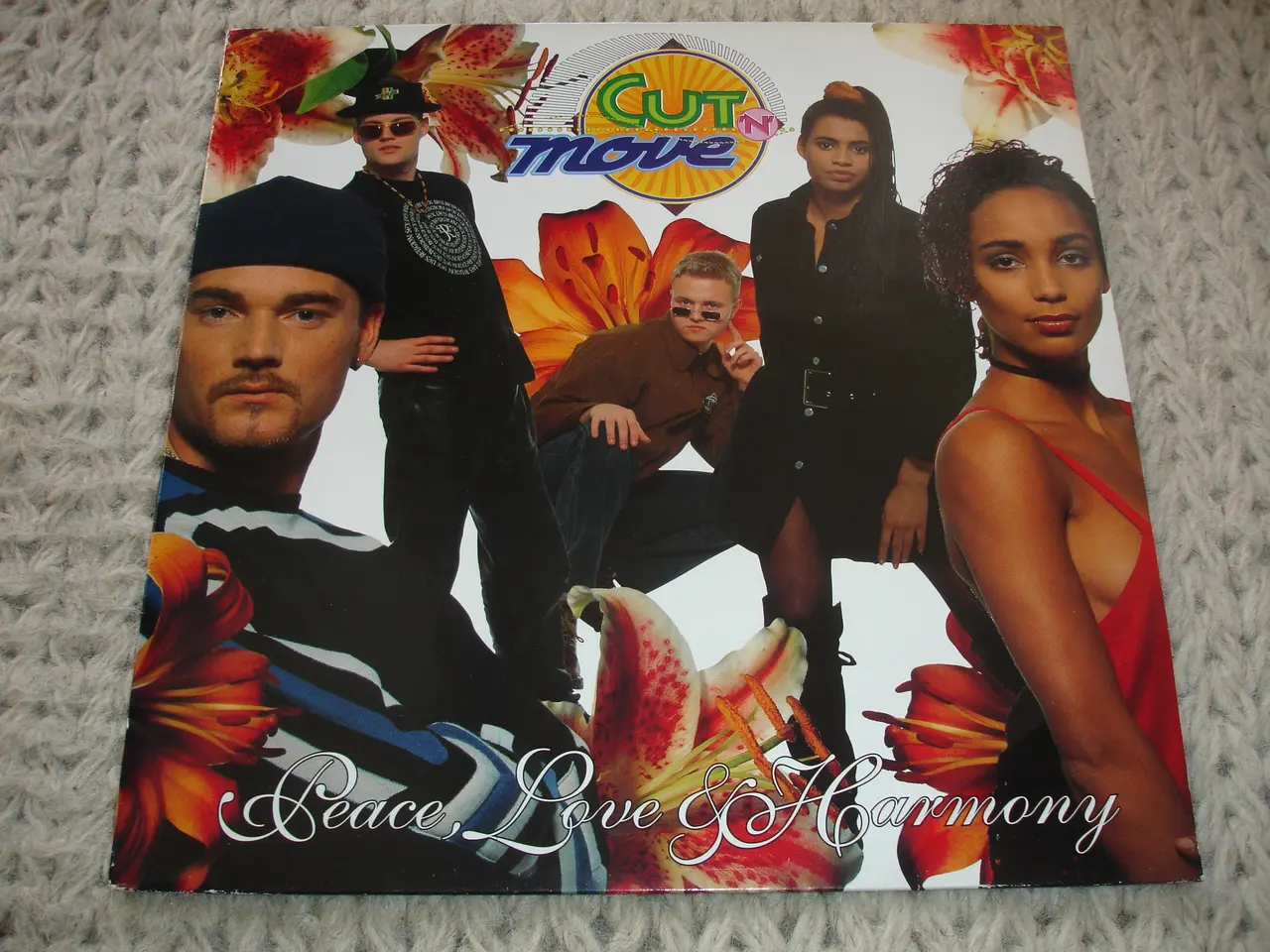 Billede 2 - (Sender gerne) Cut 'N' Move – Peace, Love & Harmon