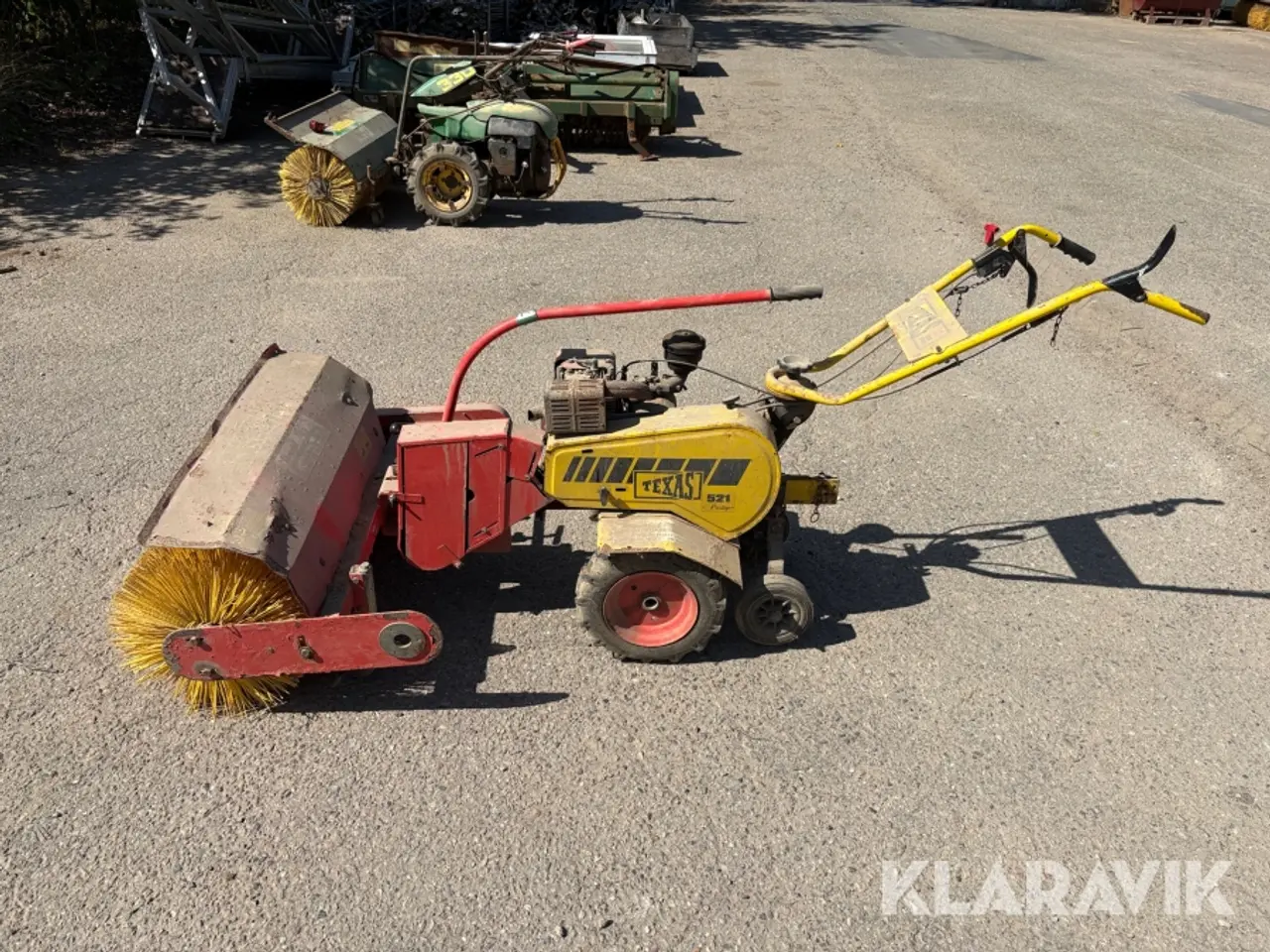 Billede 8 - 2-hjulet traktor Texas 521 med kost