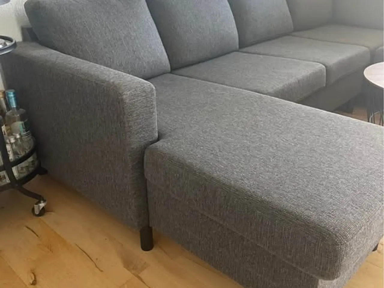 Billede 4 - Velholdt chaiselong sofa med to chaiselonger.