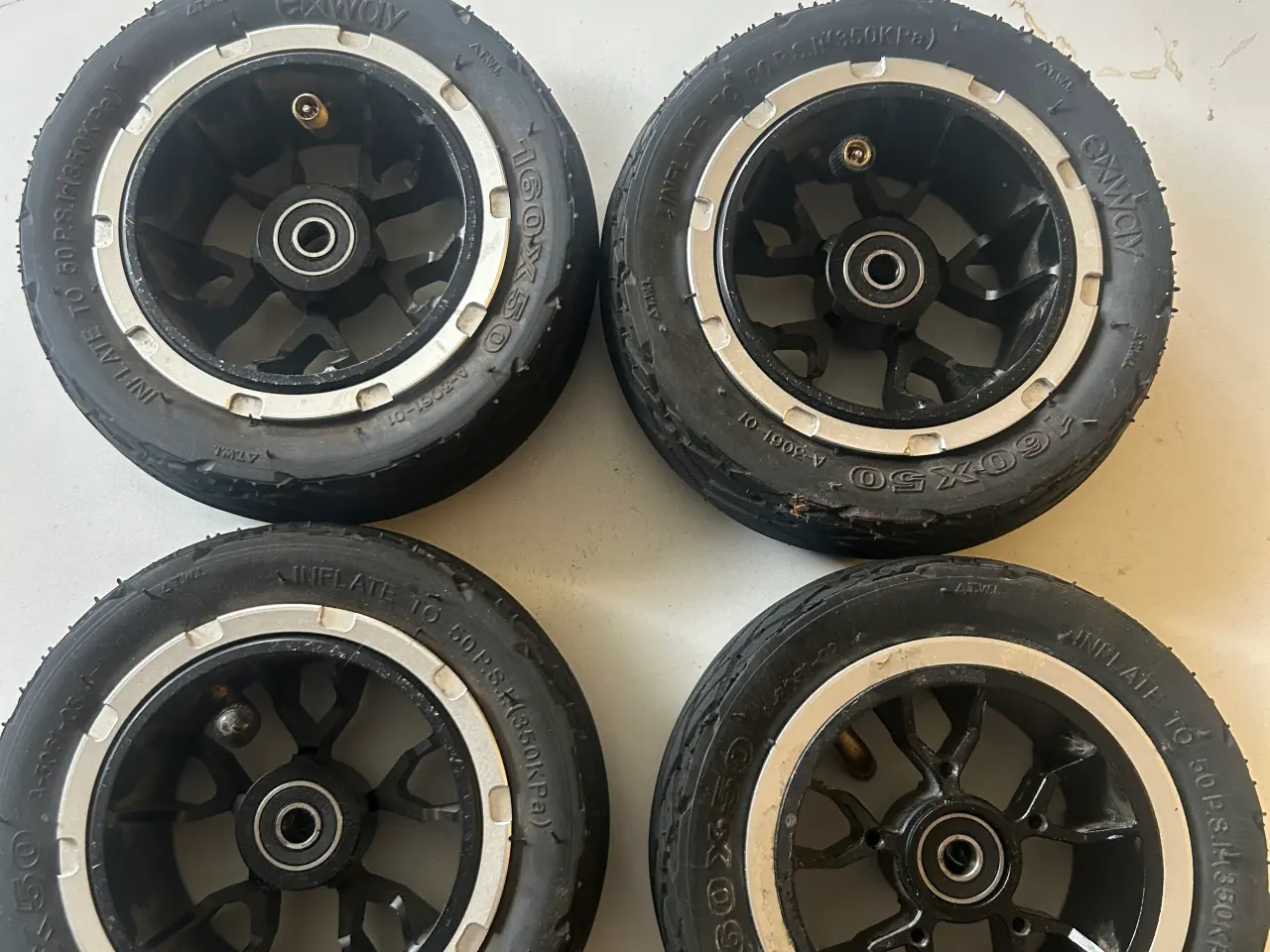 Billede 1 - El skateboard følge og dæk