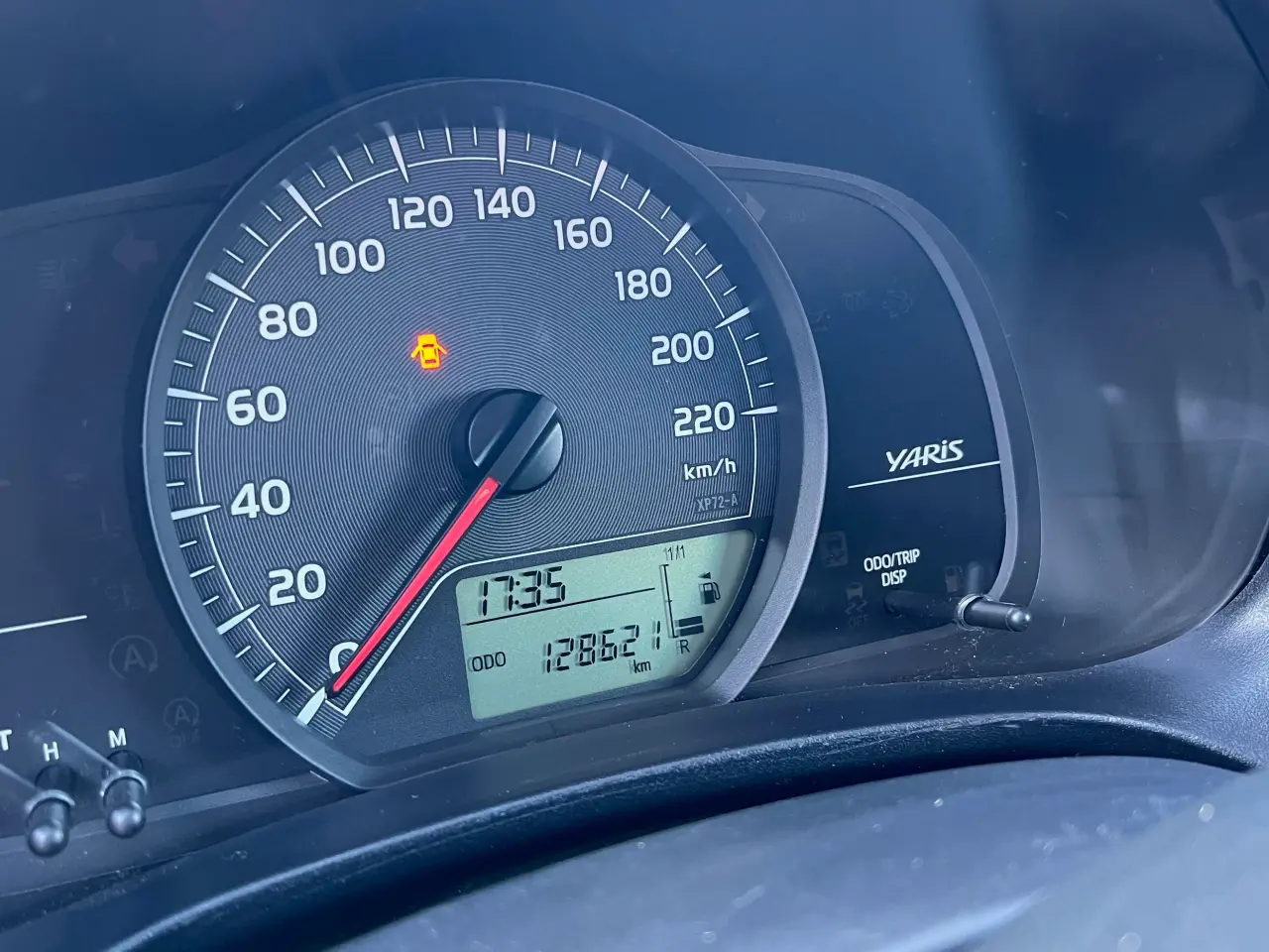 Billede 8 - Velholdt Toyota Yaris med lavt kilometer tal