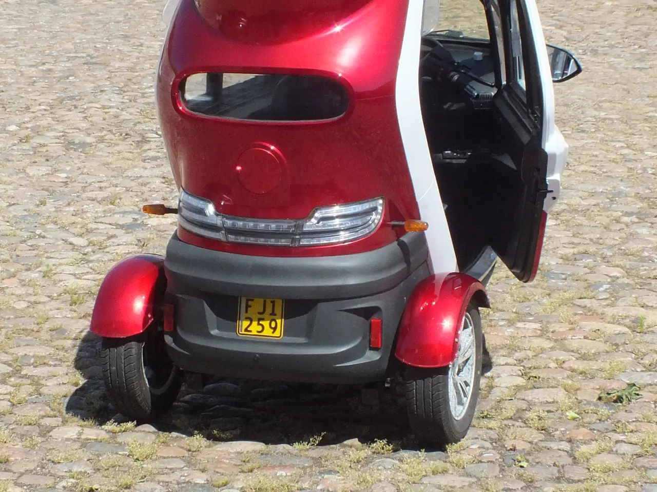 Billede 2 - Kabinescooter kørt under 1000 km