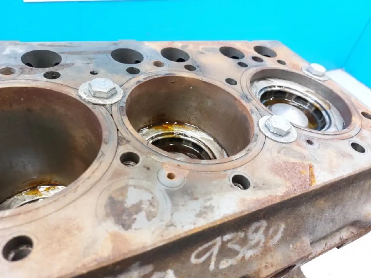 Billede 15 - Massey Ferguson 9380 Motorblok 865477030x