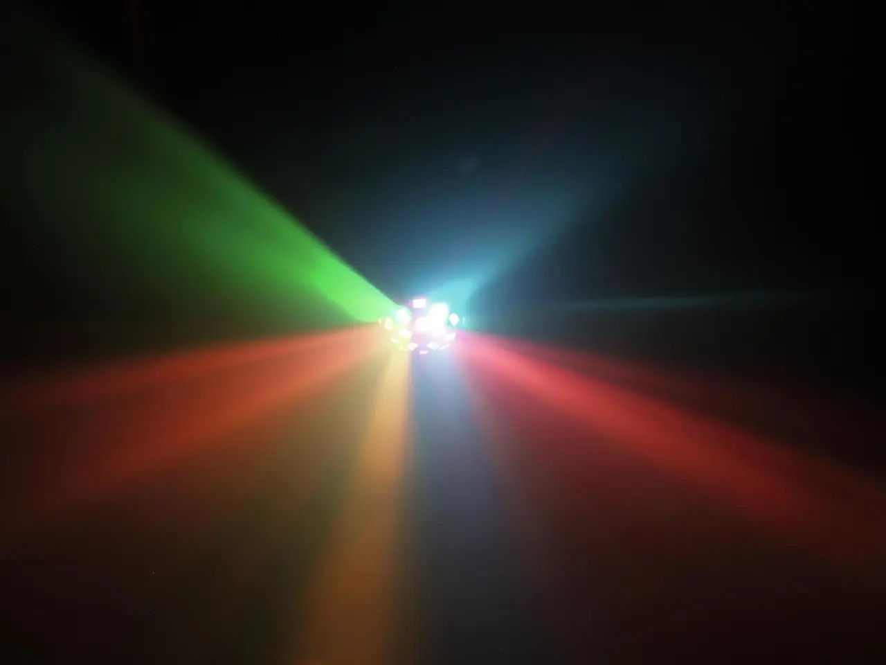 Billede 6 - Udlejes - EUROLIGHT - Z-20 - ZIG ZAG 'C' "LED COB"