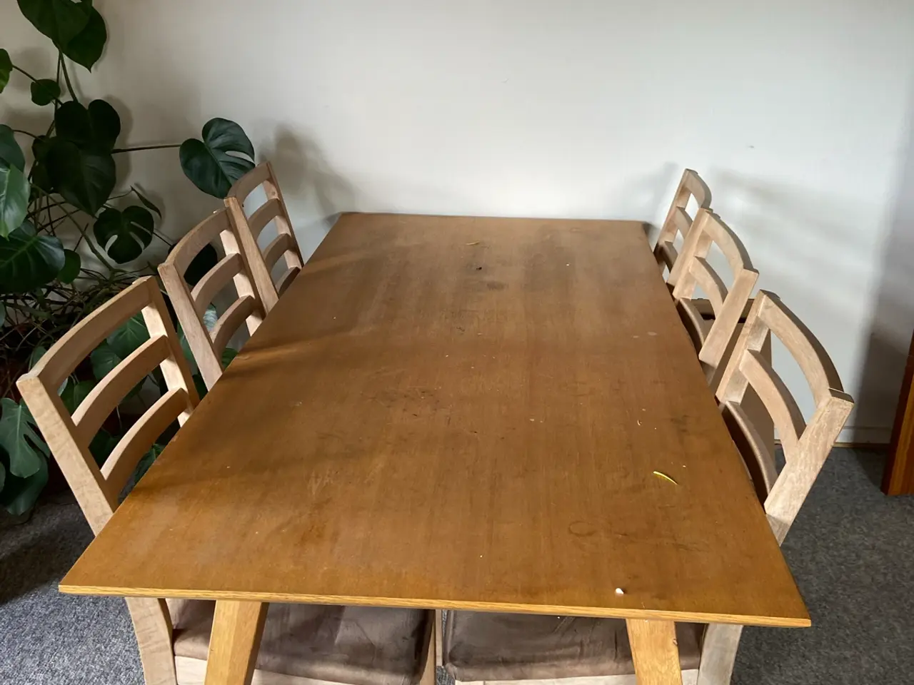 Billede 1 - SpiseBord med stole 