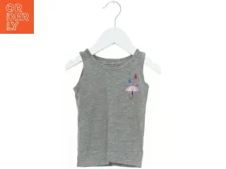 Grå tanktop med paraplymotiv fra Name It (str. 92)