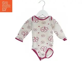 Langærmet bodystocking med blomsterprint fra Holly’s Baby (str. 74)