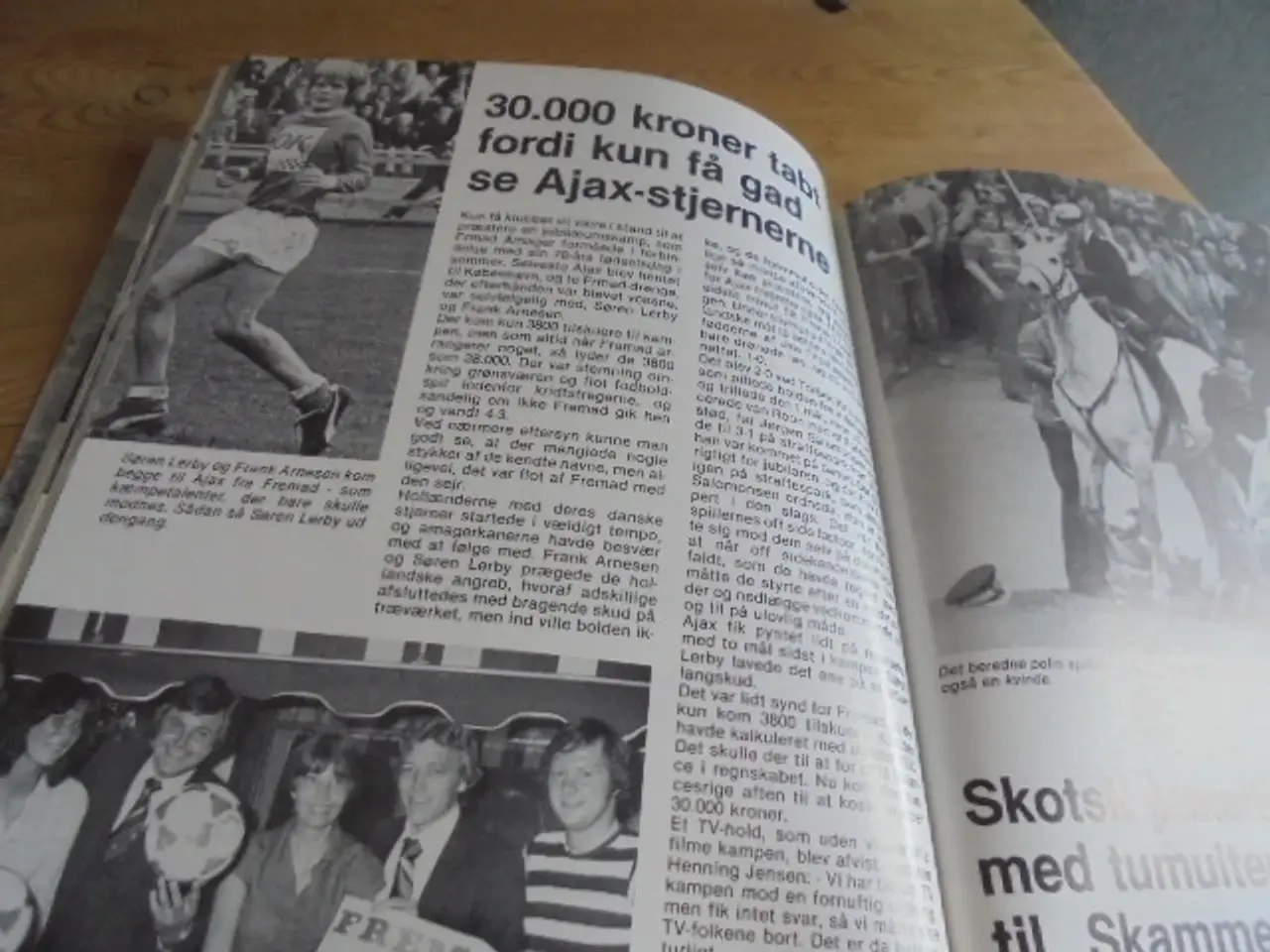 Billede 10 - Fodbold – årets bedste 1980 – god stand  