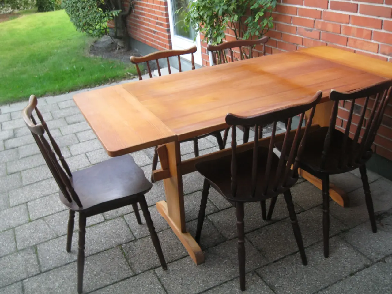 Billede 3 - Spisebord massivt+5 Farstrup pindestole BYD