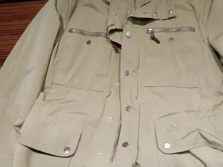 2 SJELDNE MONCLER JAKKE FOR BARE 1890 STK.