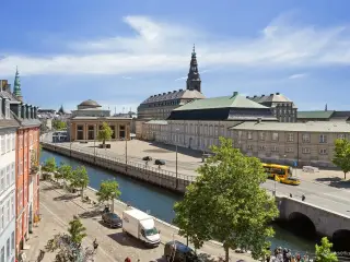 Attraktivt kontorlejemål med central beliggenhed i Indre By - lige ved Gammel Strand metrostation