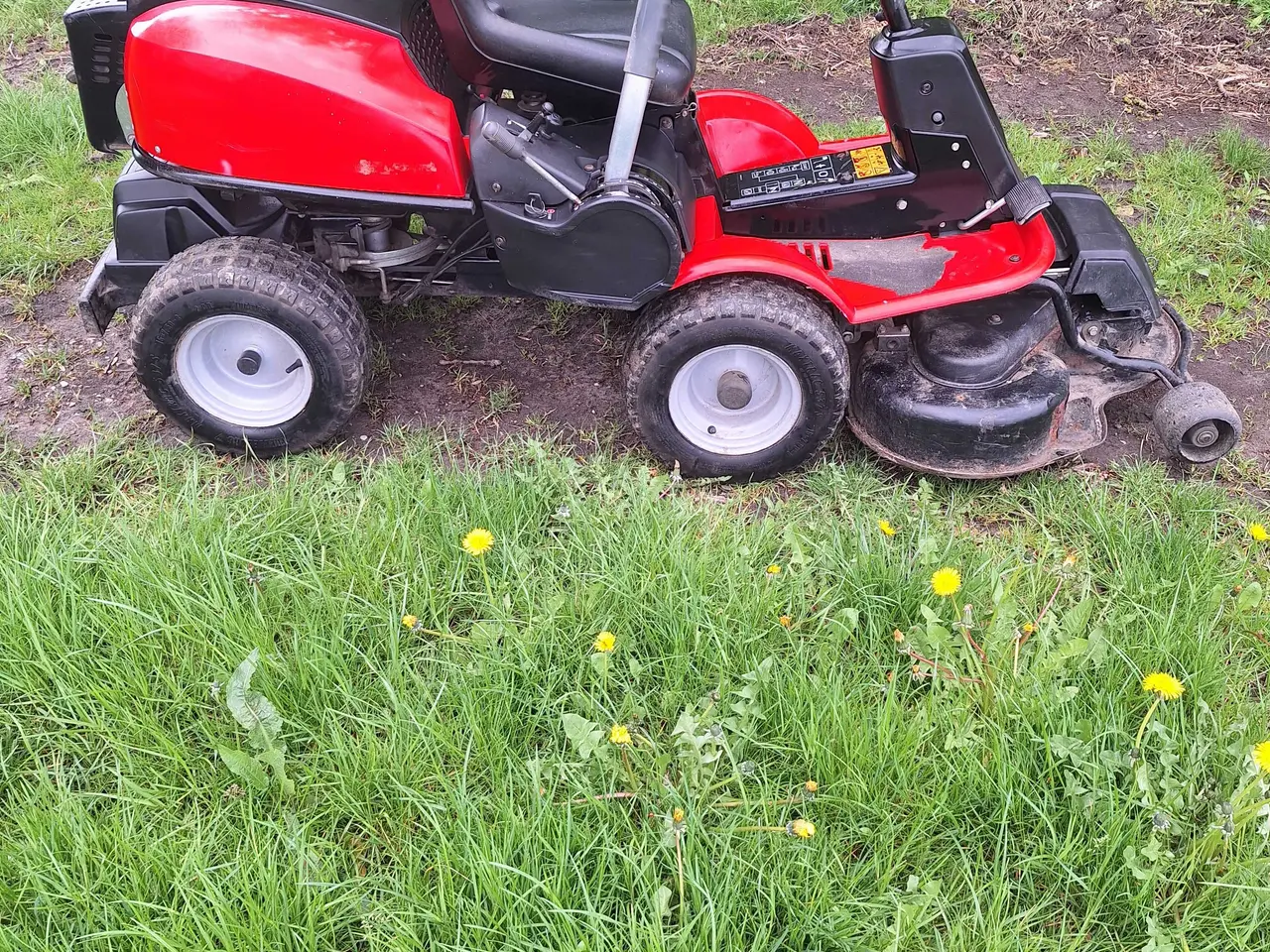 Billede 2 - Jonsered FR2211R Havetraktor 