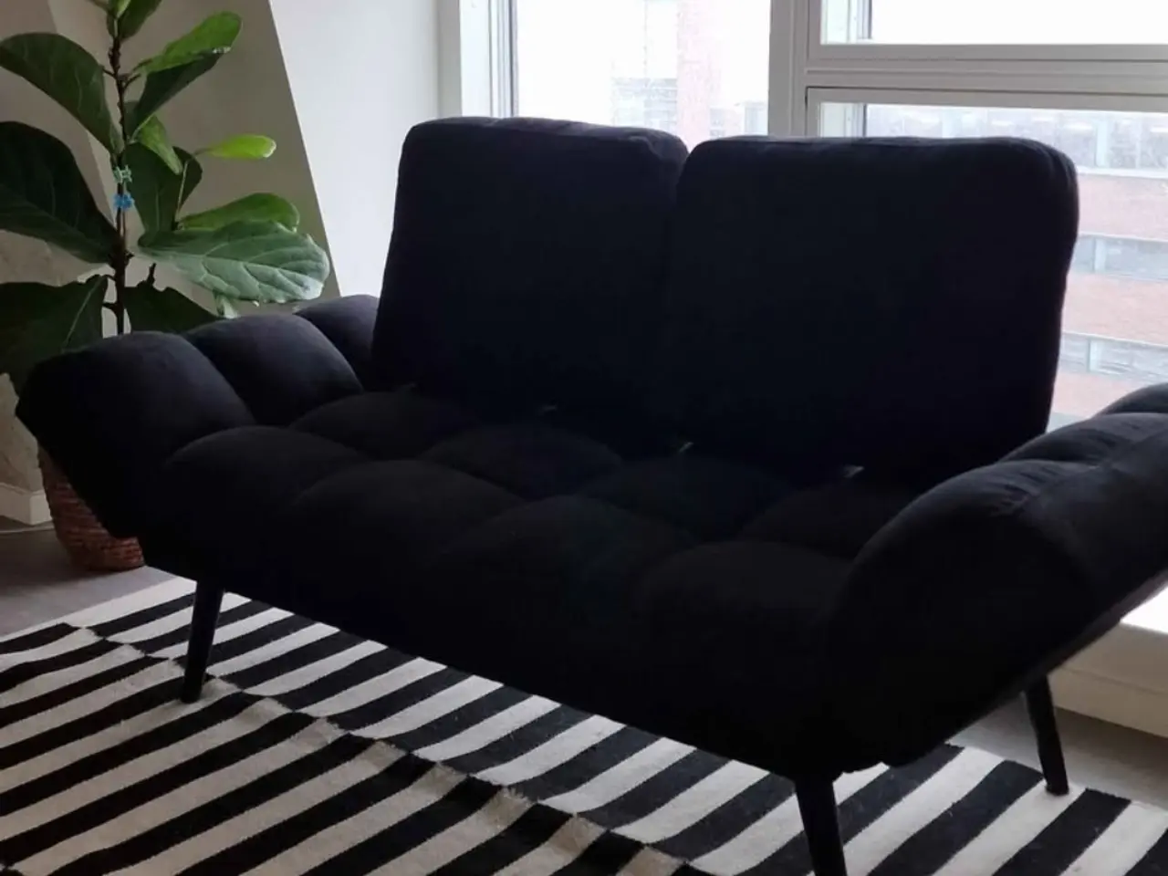 Billede 1 - Sort sofa fra Beliani