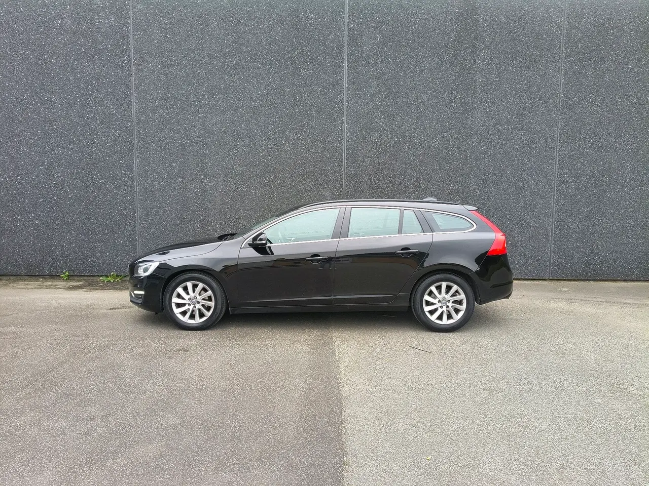 Billede 1 - Volvo V60 2,0 D3 Momentum 150HK Stc 6g Aut.