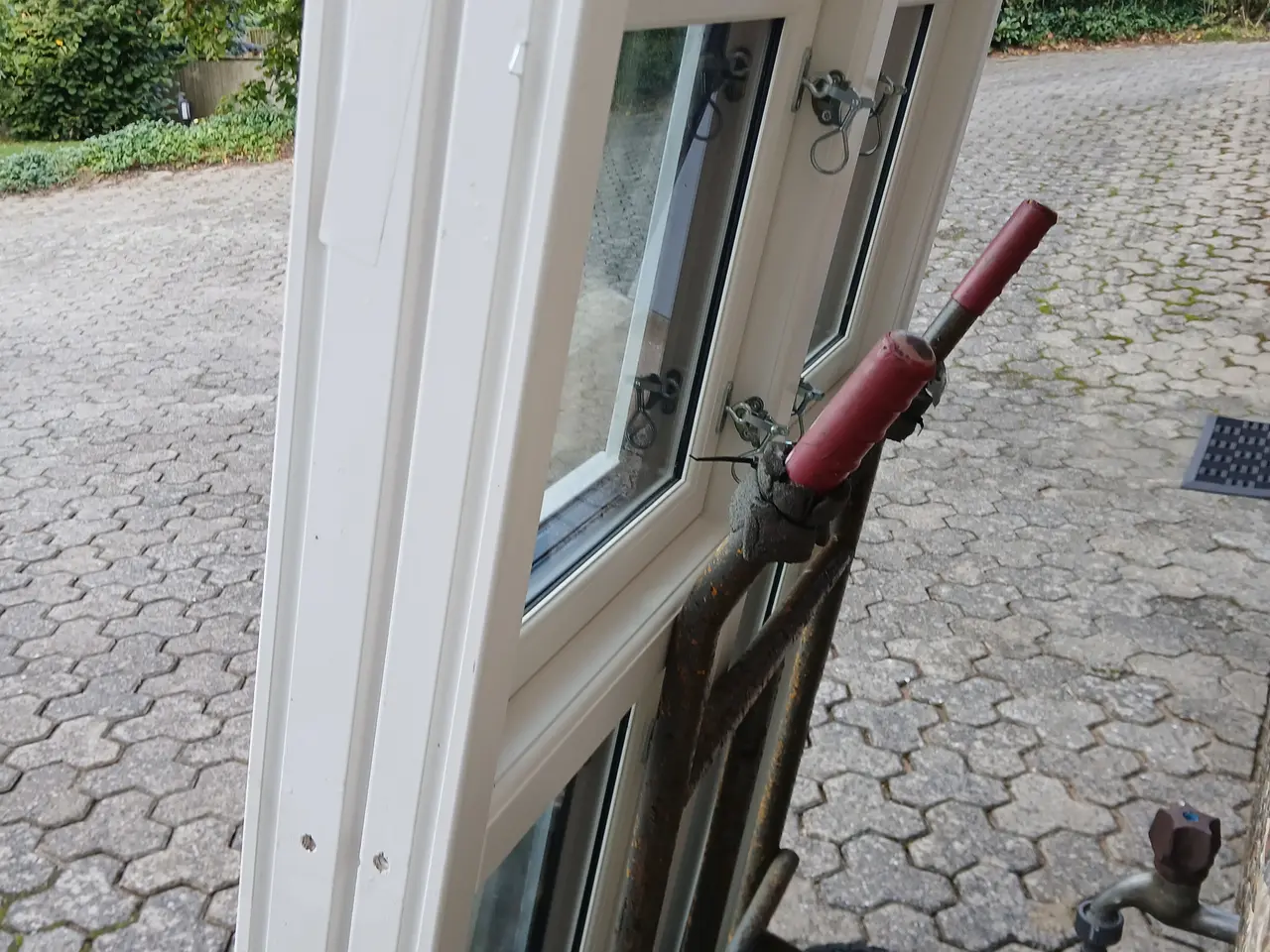 Billede 2 - Dannebrosvindue 1 stk