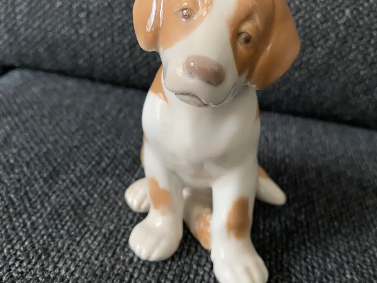 Billede 1 - Bing & Grøndahl figur. Sankt Bernhart hund