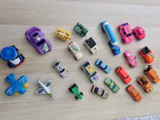 Diverse vintage legetøjsbiler fra 1980'erne og 199