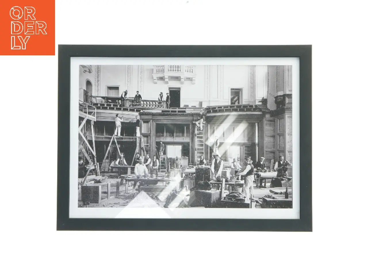 Billede 1 - Indrammet sort-hvid fotografi (str. 21x29,7 cm)