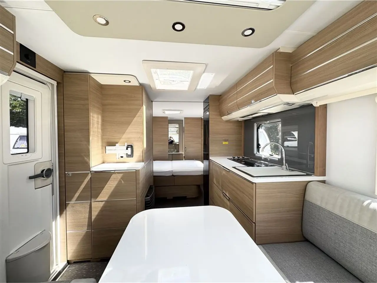 Billede 7 - 2020 - Adria Adora 613 UT Queensbed-Endebad-Gulvtemp.-Mover
