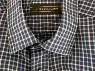 En pæn skjorte fra Citta Di Milano er kun brugt en
