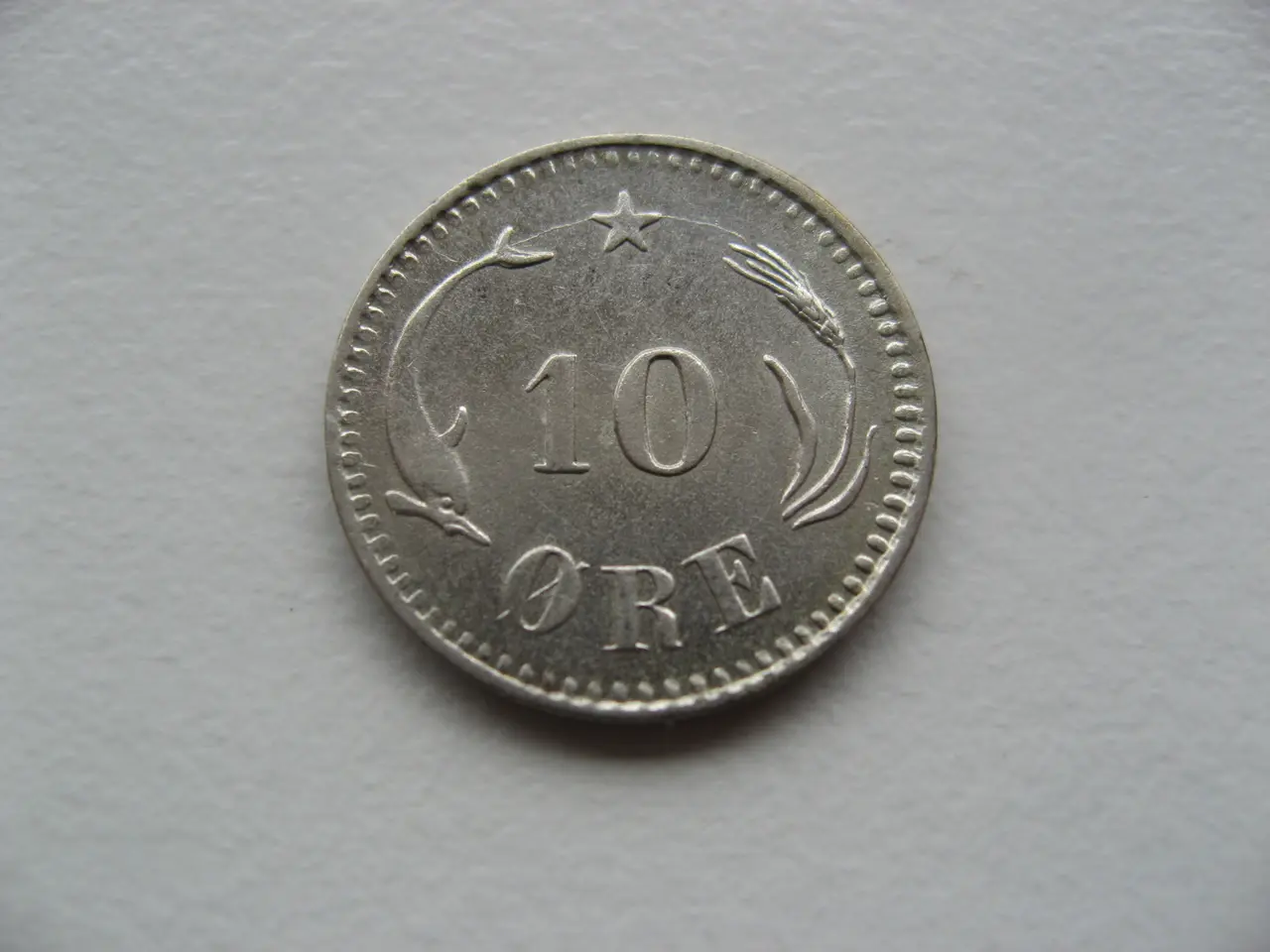 Billede 2 - Smuk delfin sølv 10 øre 1874