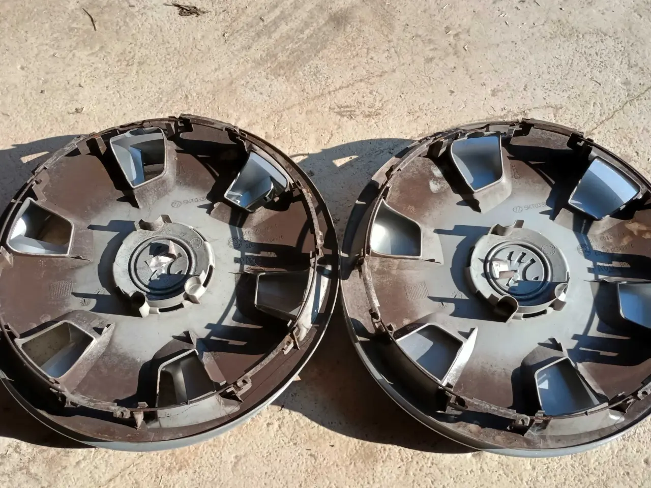 Billede 4 - Original 15" skoda hjulkapsler