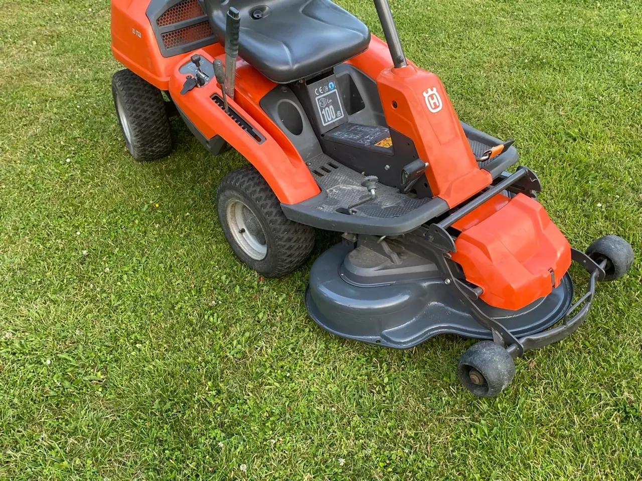 Billede 3 - Husqvarna R213C havetraktor
