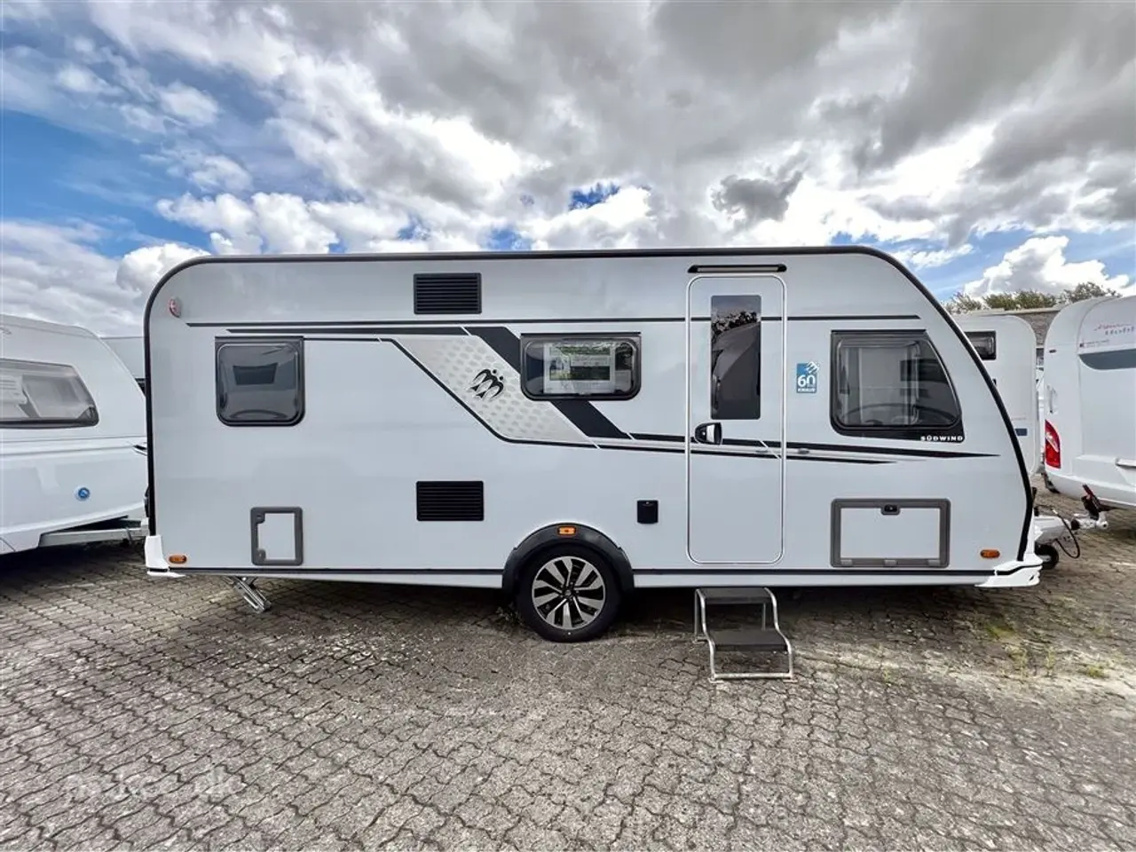 Billede 3 - 2023 - Knaus Südwind 500 QDK "60 Years Celebration" Knaus Südwind 500 QDK Dobbeltseng og Køjer
