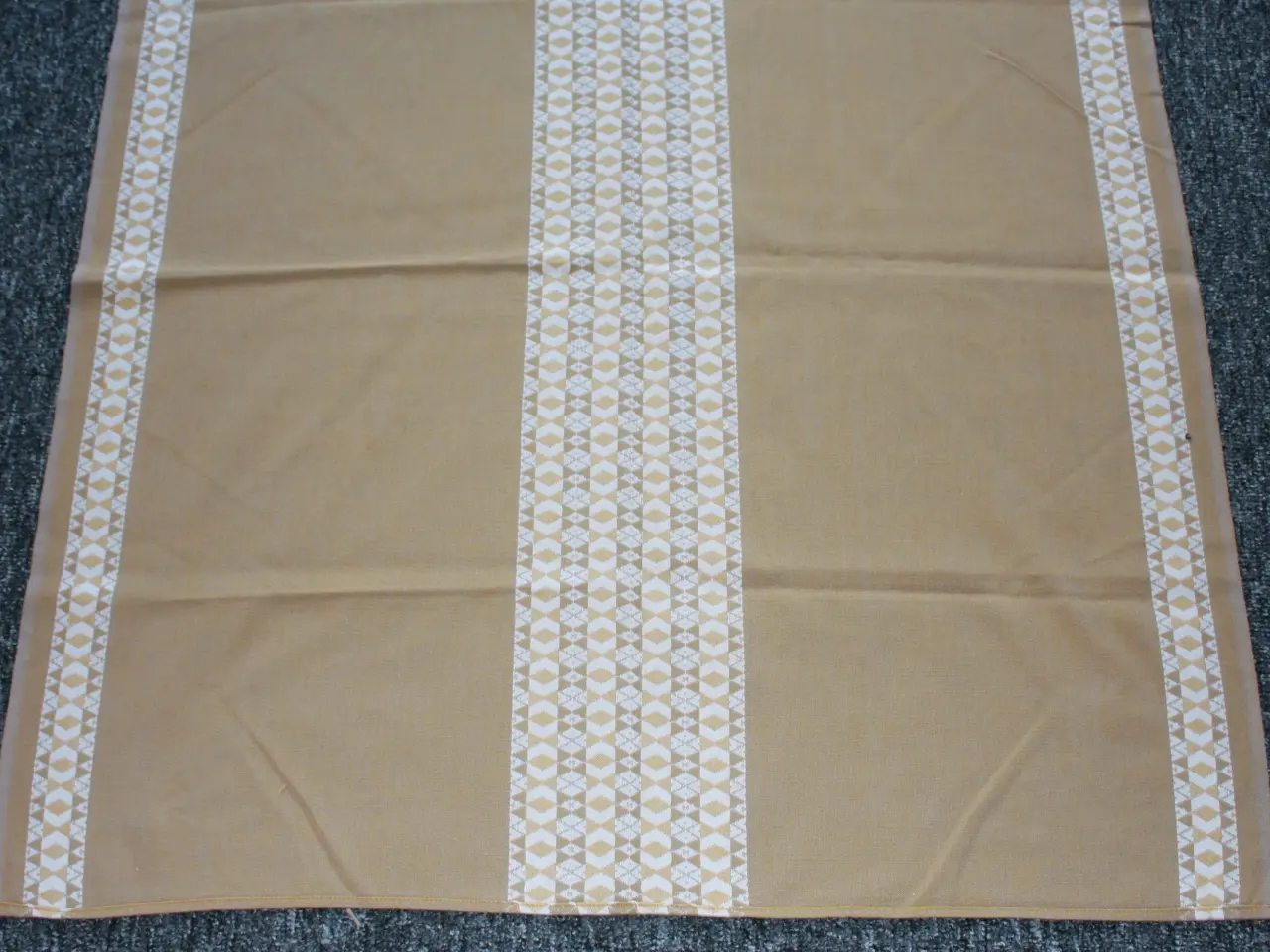Billede 2 - Lille dug, 82 x 190 cm