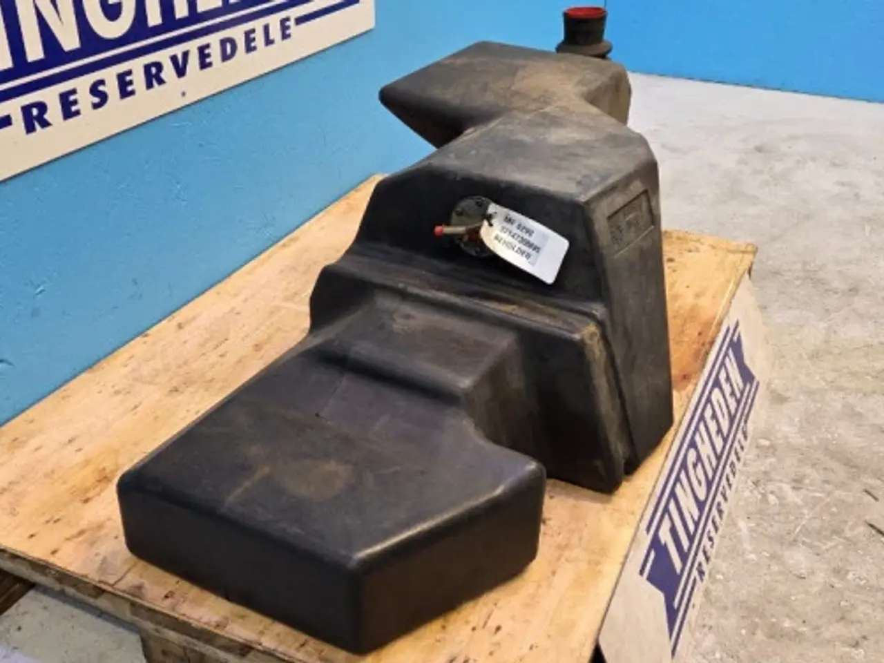 Billede 3 - Massey Ferguson 6290 Dieseltank 3714730M95