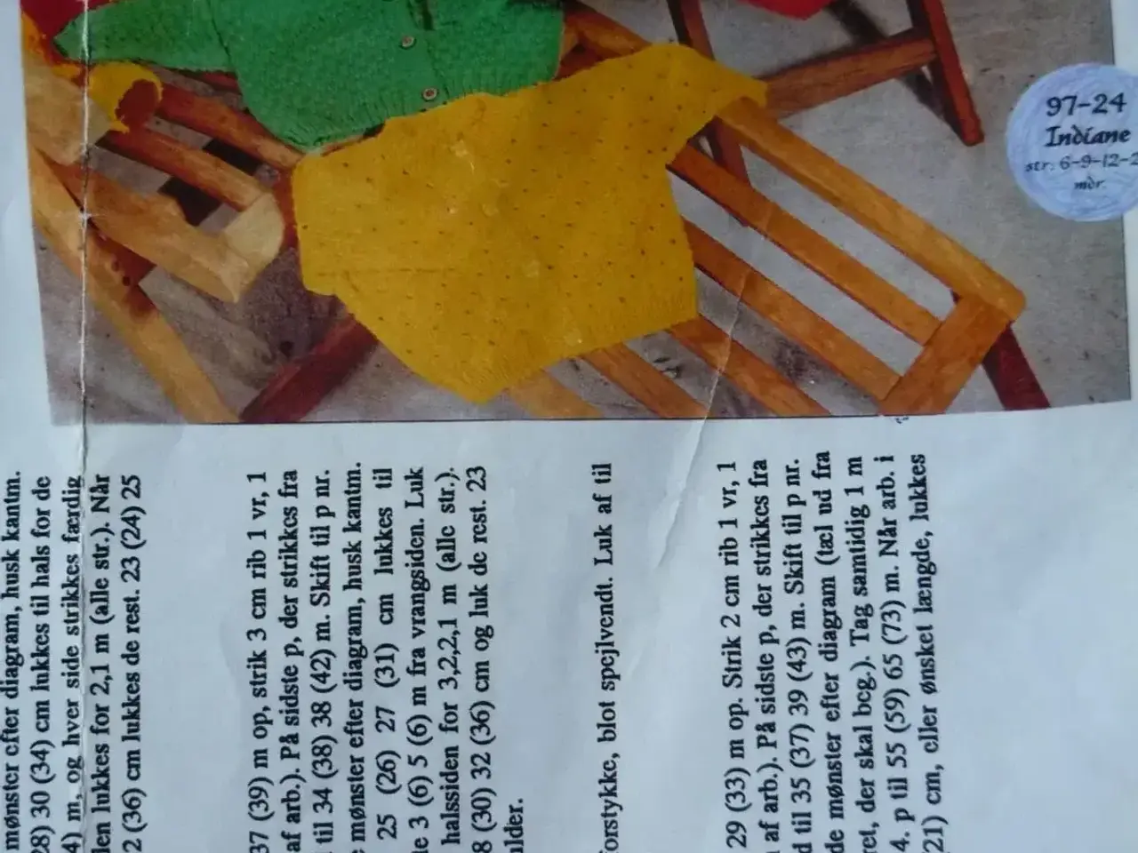 Billede 4 - 5 opskrifter på strikket babytøj