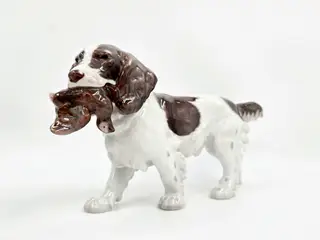 B & G Figur Spaniel Med Fugl nr. 2061. sortering 2