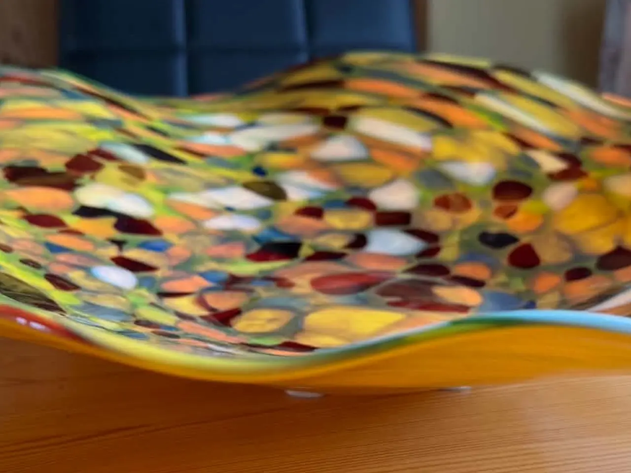 Billede 2 - Unikt & kæmpe glaskunst fad – Konfetti/Mosaikglas
