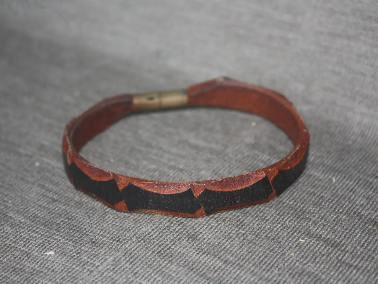 Billede 3 - Læder armbånd 3 stk.