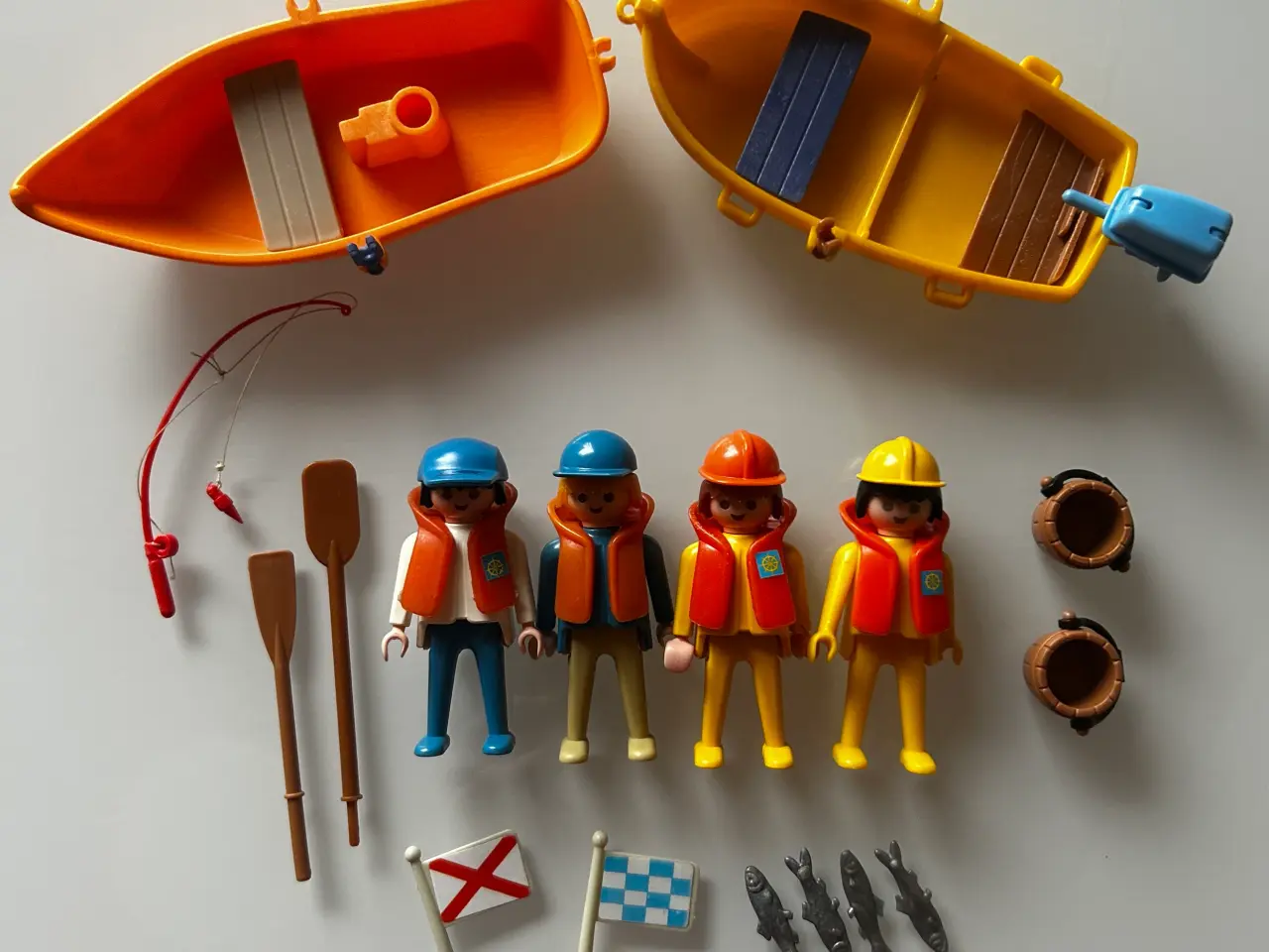 Billede 4 - Playmobil to fiskebåd med figurer