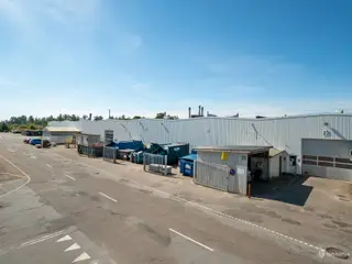 Lager og kontor til leje i Vojens – attraktiv placering ved E45